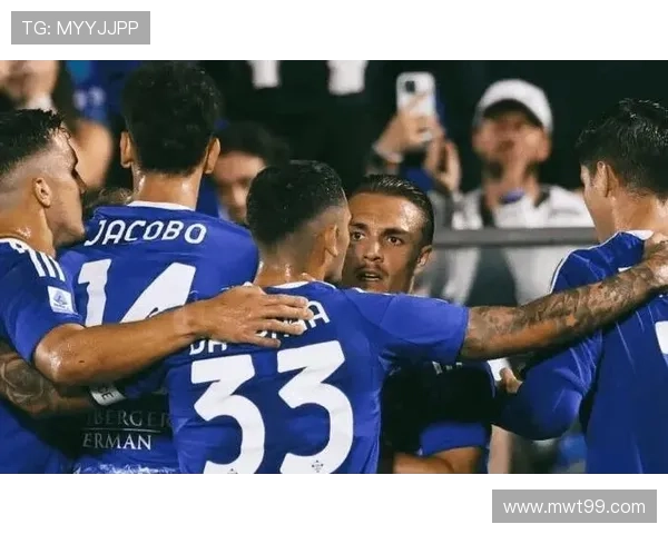 科莫对佛罗伦萨尼科帕斯领衔出战